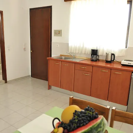 Aparthotel Maritime Petaloudes