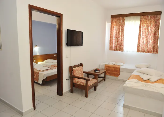 Maritime Aparthotel 2*