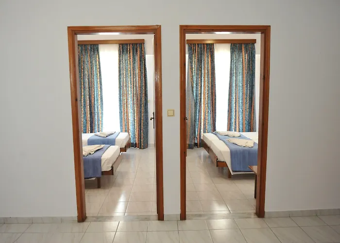 Maritime Aparthotel Petaloudes