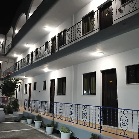 Maritime Aparthotel Petaloudes