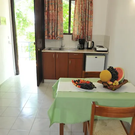 Aparthotel Maritime Petaloudes