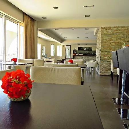 Aparthotel Maritime Petaloudes