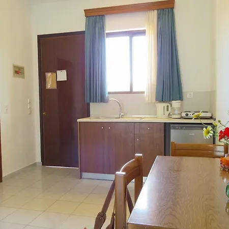 Maritime Aparthotel Petaloudes