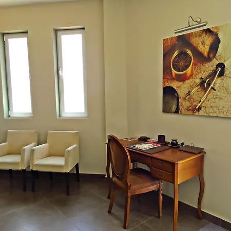 Maritime Aparthotel Petaloudes