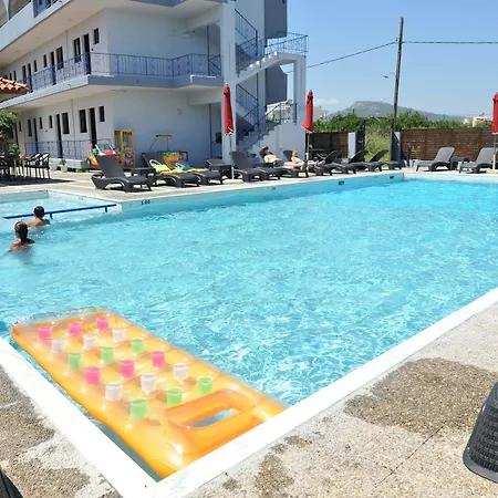 Maritime Hotel de apartamente Petaloudes