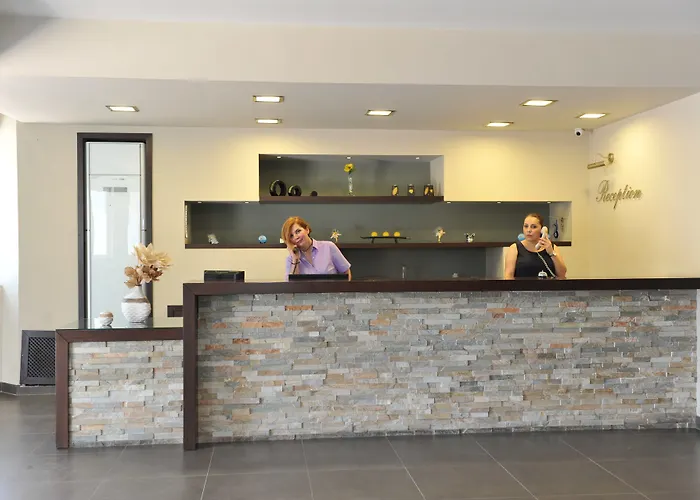 Hotel apartamentowy Maritime Petaloudes