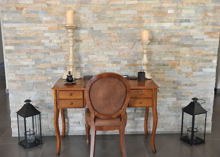 Hotel apartamentowy Maritime Petaloudes