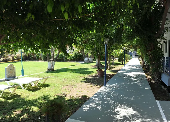 Hotel apartamentowy Maritime Petaloudes