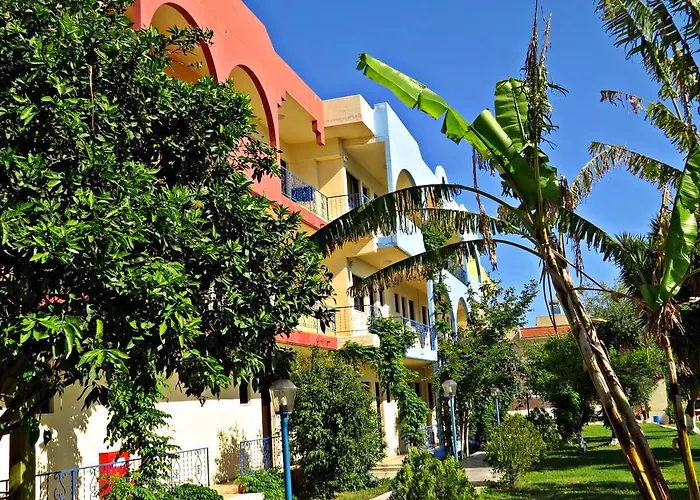 Apartahotel Maritime Petaloudes